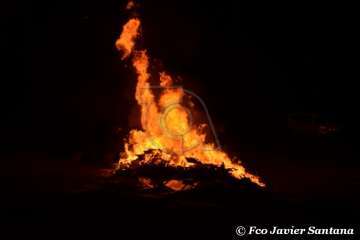 Hoguera de San Juan (Reportaje gráfico de Francisco Javier Santana y Antonio Alí)